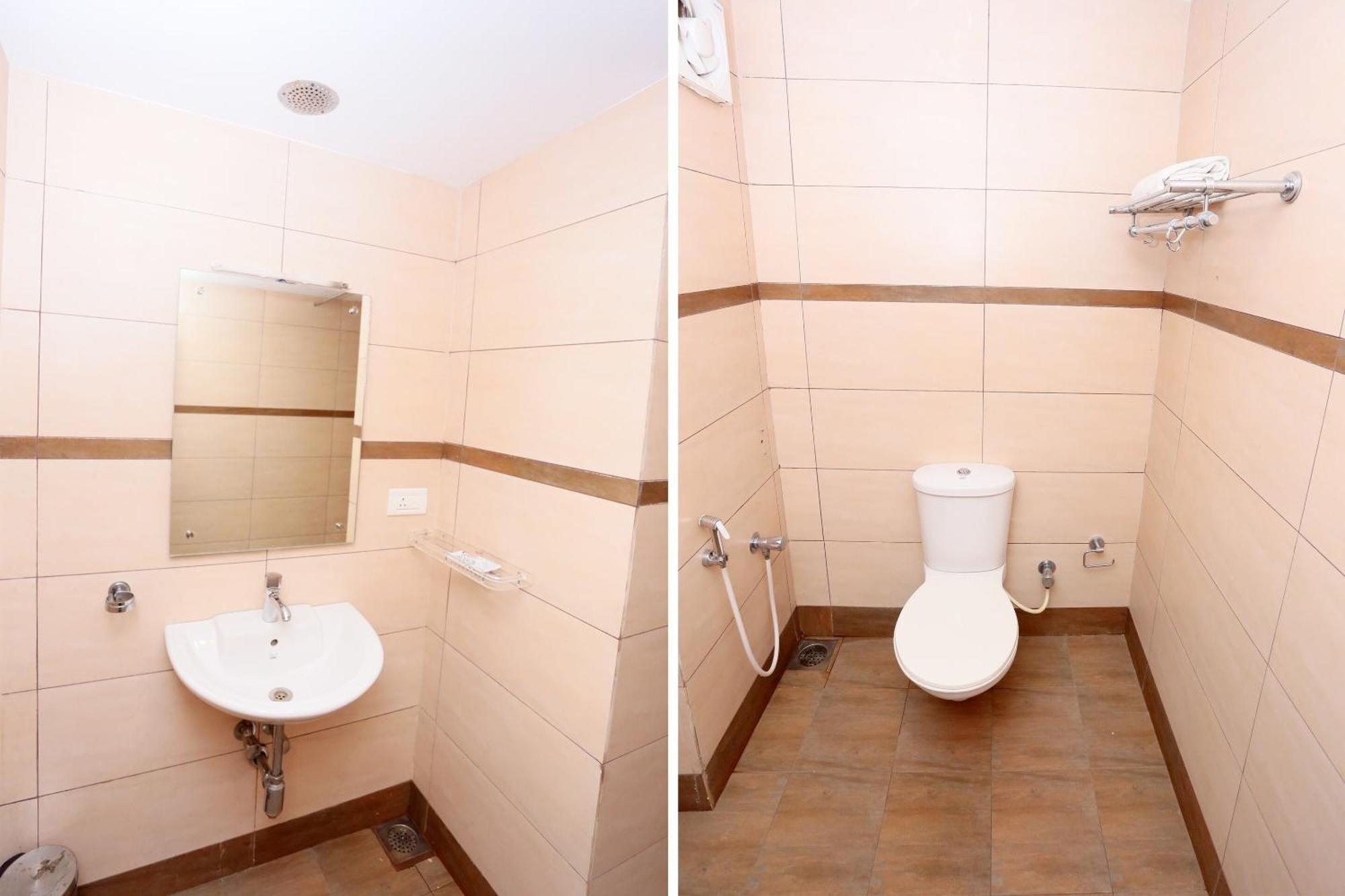 Super Townhouse Dona Castle Hotel Kollam Buitenkant foto