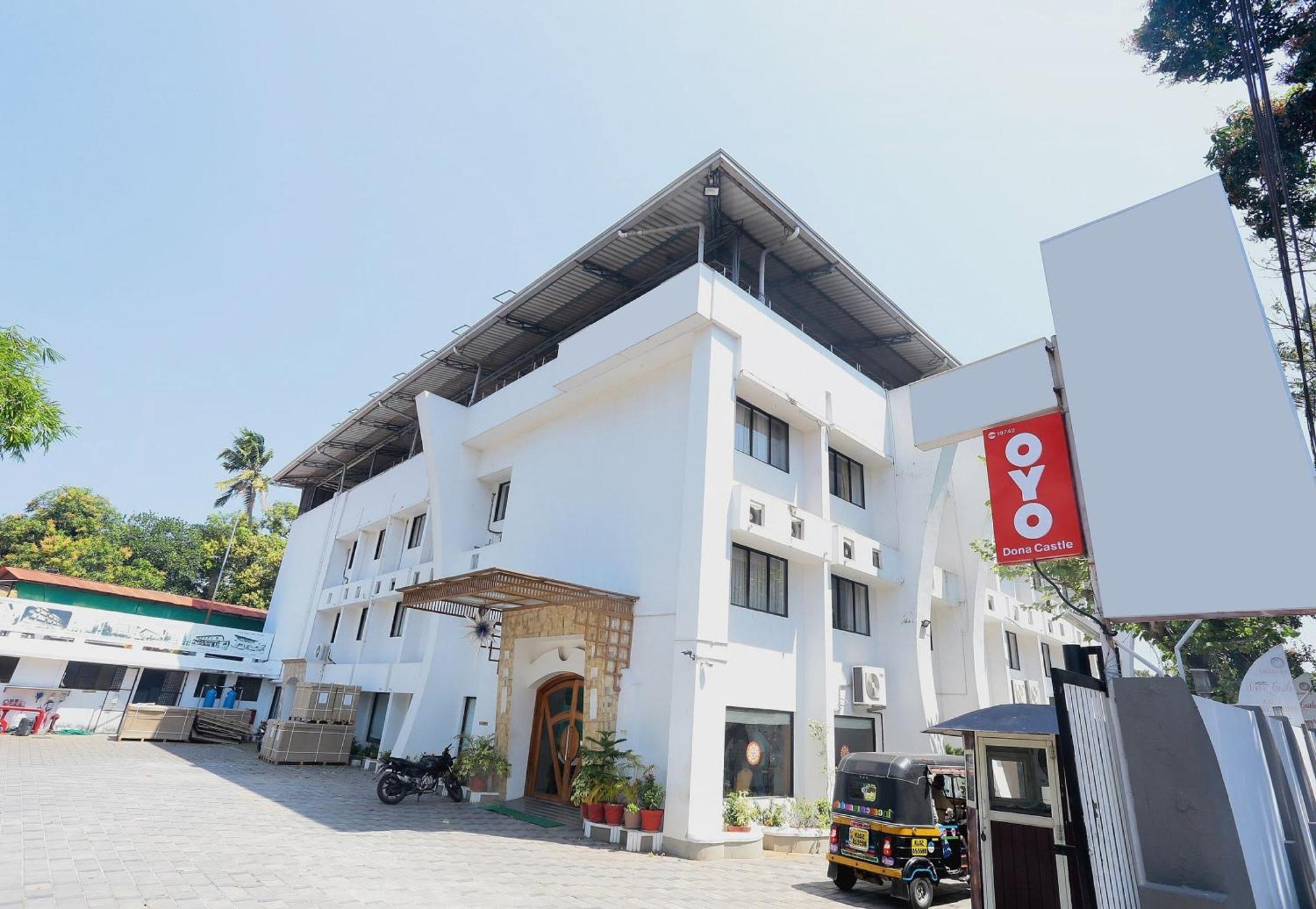 Super Townhouse Dona Castle Hotel Kollam Buitenkant foto